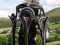 Heron's Head Companion Set